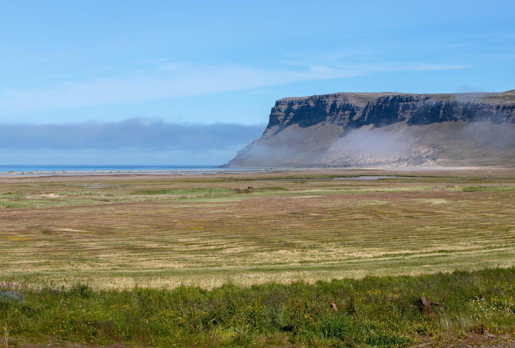 Hotel Breidavik Breithavik Bagian luar foto